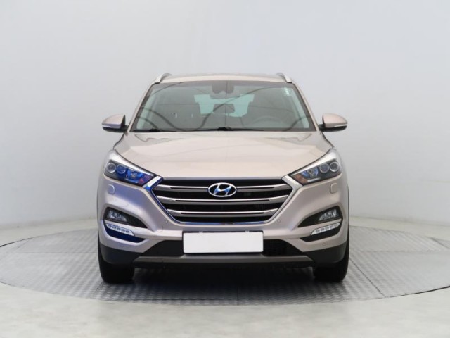 Hyundai Tucson  2.0 CRDi 