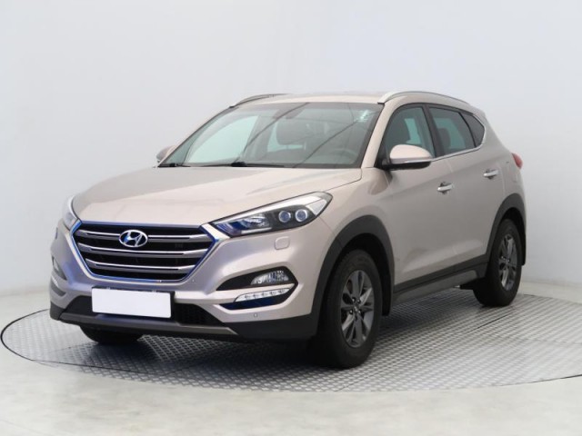 Hyundai Tucson  2.0 CRDi 