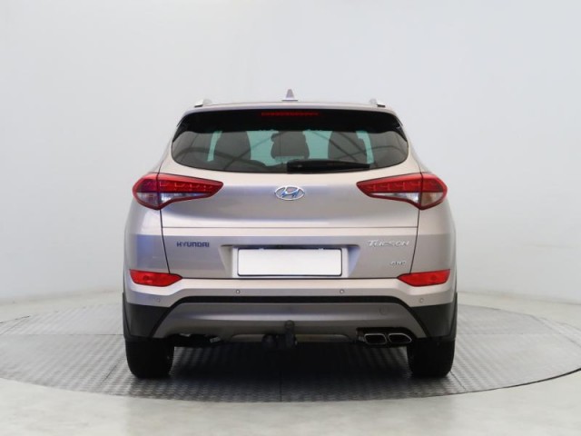 Hyundai Tucson  2.0 CRDi 