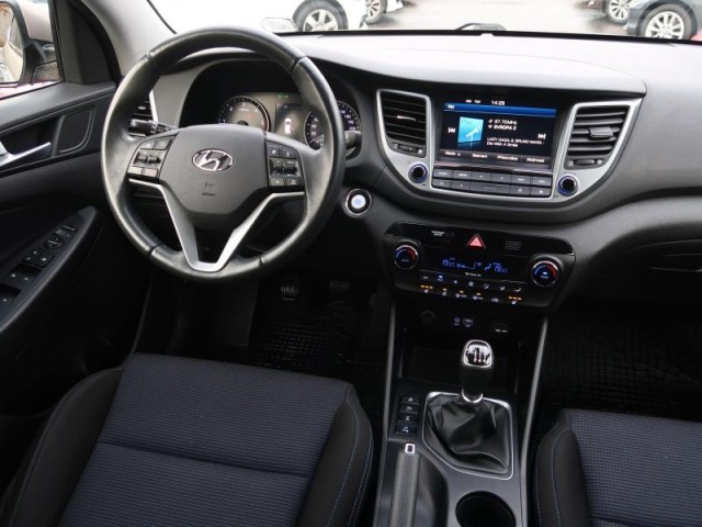 Hyundai Tucson  2.0 CRDi 