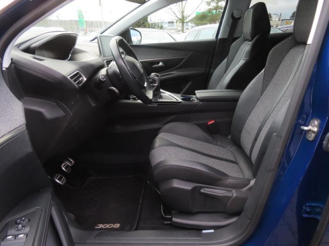 Peugeot 3008  1.2 PureTech 