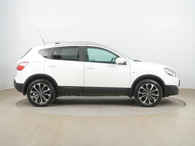 Nissan Qashqai  1.6 i-Way