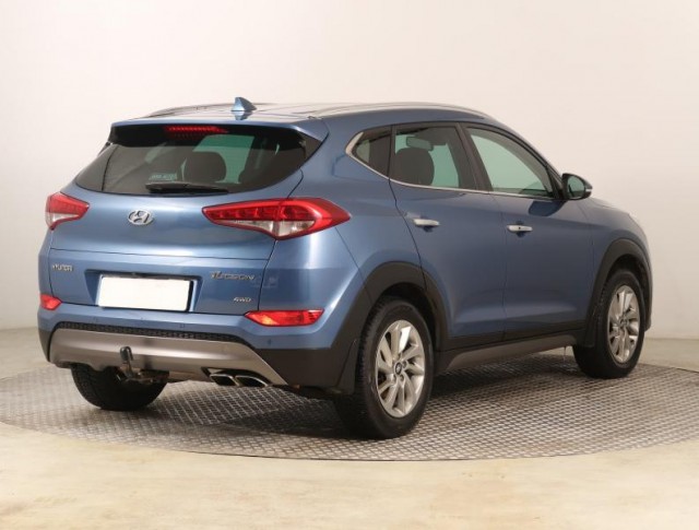 Hyundai Tucson  2.0 CRDi 