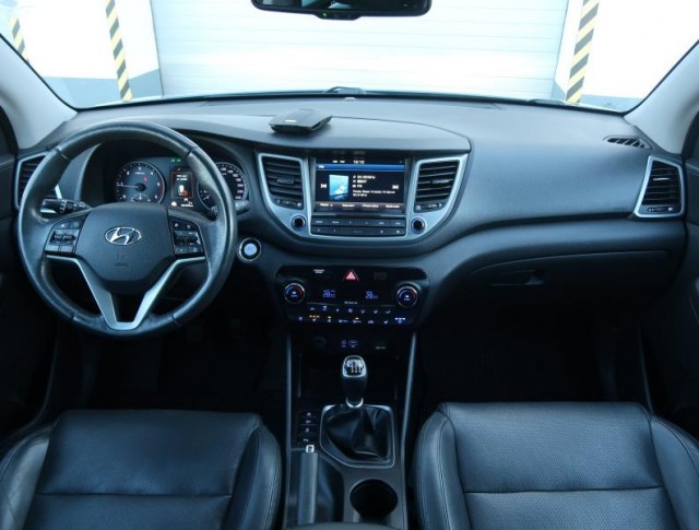 Hyundai Tucson  2.0 CRDi 