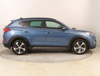 Hyundai Tucson  2.0 CRDi 