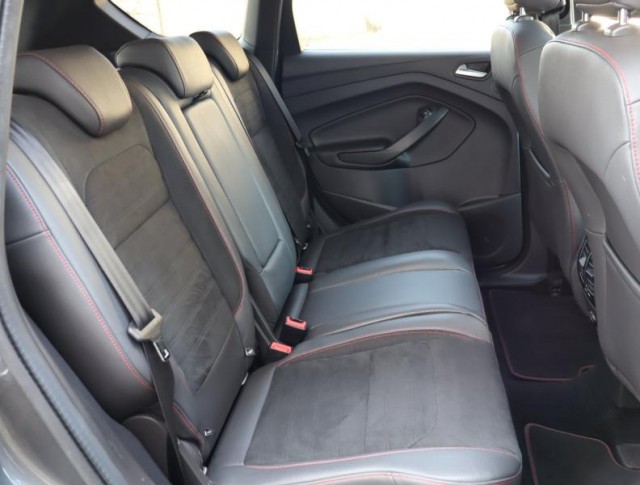 Ford Kuga  2.0 TDCi ST-Line