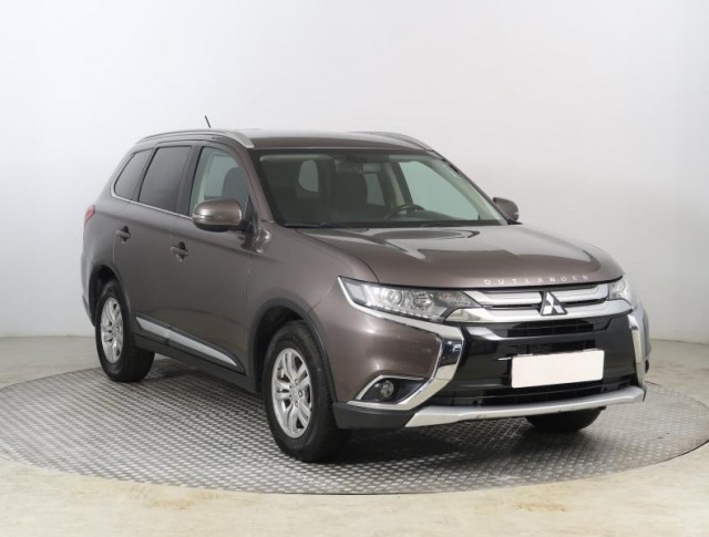 Mitsubishi Outlander  2.0 
