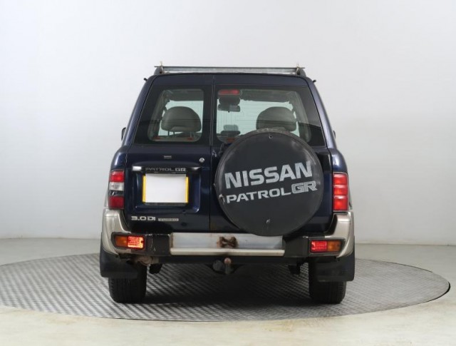 Nissan Patrol  3.0 DTi 