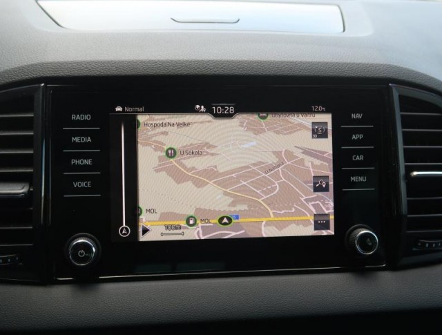Škoda Karoq  1.5 TSI Sportline