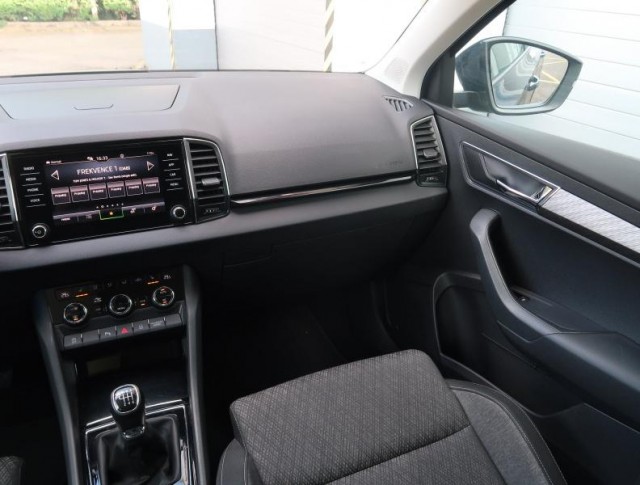 Škoda Karoq  1.0 TSI Style Plus