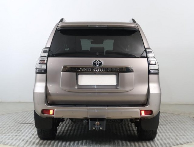 Toyota Land Cruiser  2.8 D-4D 