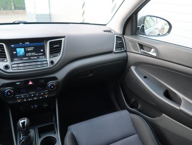 Hyundai Tucson  1.7 CRDi 
