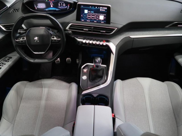 Peugeot 3008  1.2 PureTech Allure