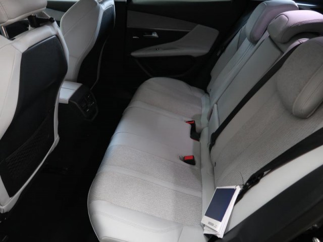Peugeot 3008  1.2 PureTech Allure