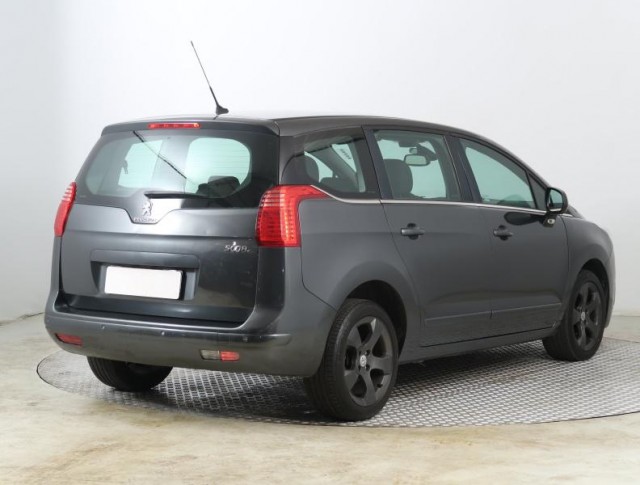 Peugeot 5008  1.6 HDi 