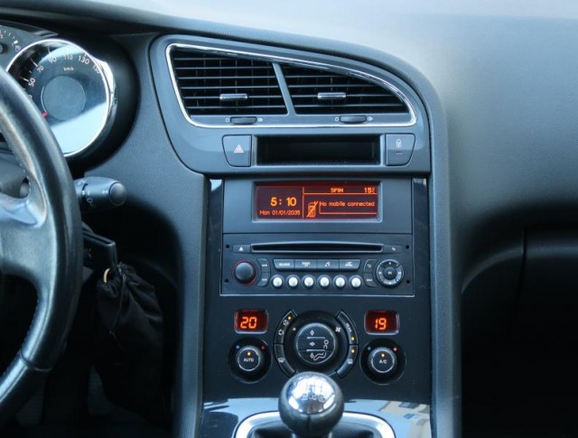 Peugeot 5008  1.6 HDi 