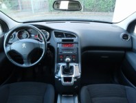 Peugeot 5008  1.6 HDi 