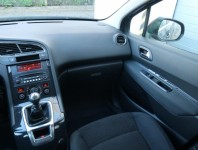 Peugeot 5008  1.6 HDi 