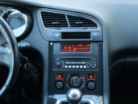 Peugeot 5008  1.6 HDi 