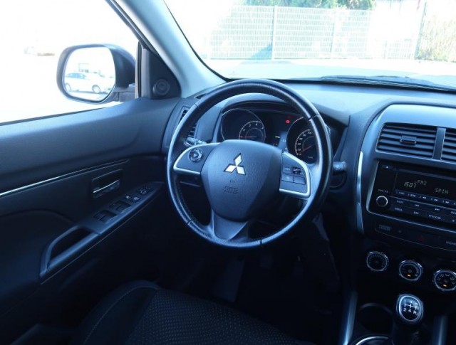 Mitsubishi ASX  1.6 MIVEC 