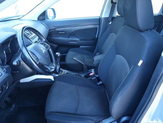 Mitsubishi ASX  1.6 MIVEC 