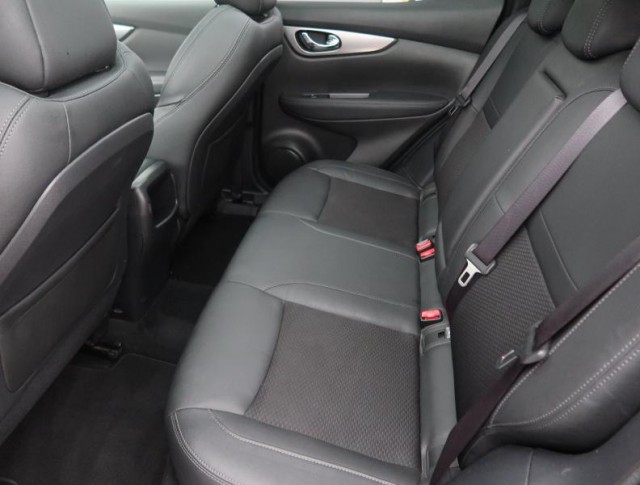 Nissan Qashqai  1.3 DIG-T 