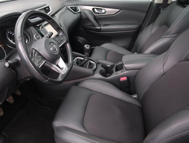 Nissan Qashqai  1.3 DIG-T 