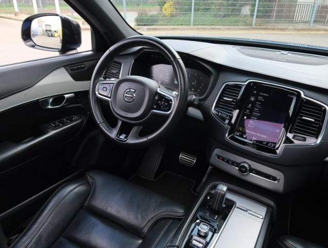 Volvo XC90  B5 AWD R-Design