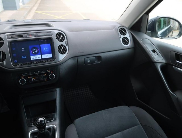 Volkswagen Tiguan  2.0 TDI Sport
