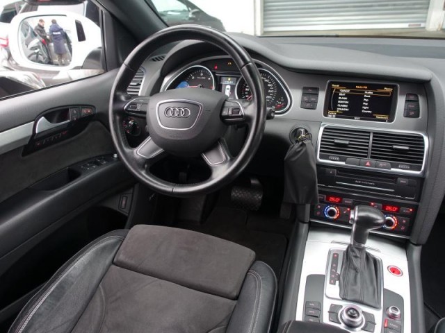 Audi Q7  3.0 TDI S-Line