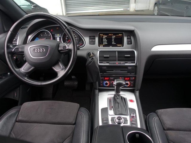 Audi Q7  3.0 TDI S-Line