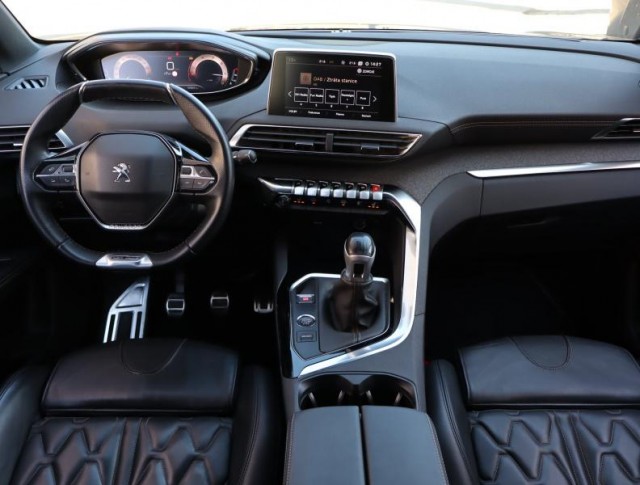 Peugeot 5008  1.5 BlueHDi 