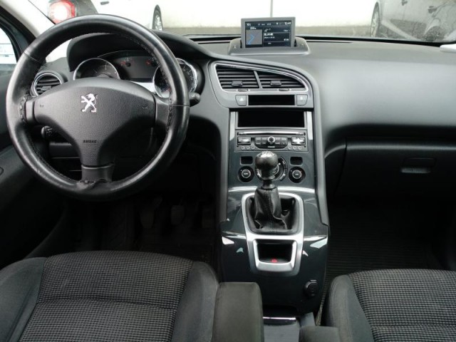Peugeot 5008  1.6 BlueHDi 