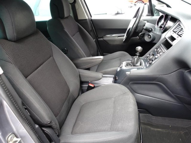 Peugeot 5008  1.6 BlueHDi 