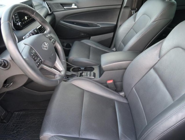 Hyundai Tucson  2.0 CRDi 