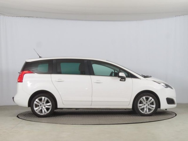 Peugeot 5008  1.6 BlueHDi 