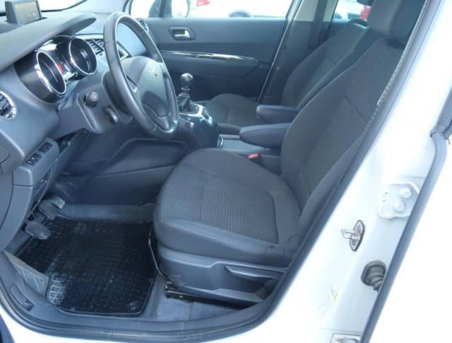 Peugeot 5008  1.6 BlueHDi 