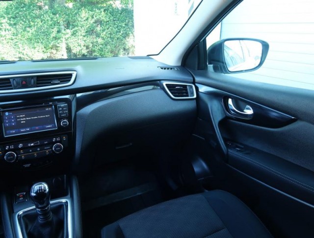Nissan Qashqai  1.6 DIG-T 