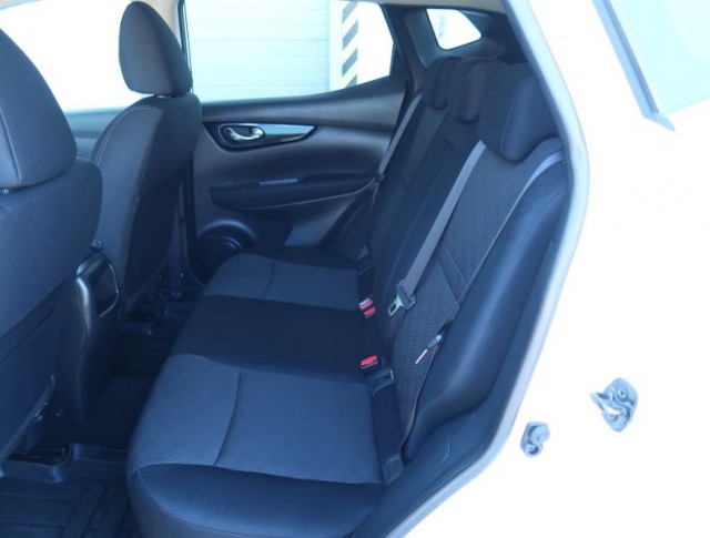 Nissan Qashqai  1.6 DIG-T 
