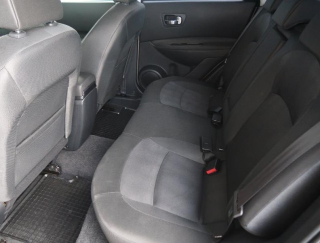 Nissan Qashqai  1.6 