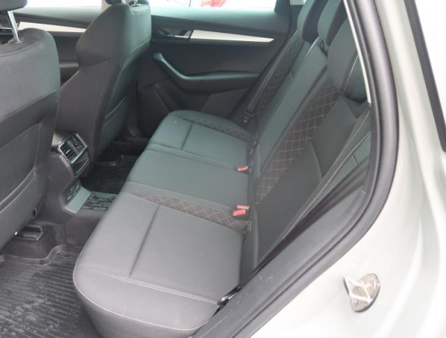 Škoda Karoq  1.5 TSI Ambition Plus