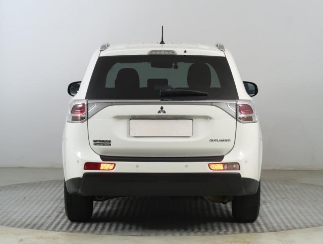 Mitsubishi Outlander  2.0 