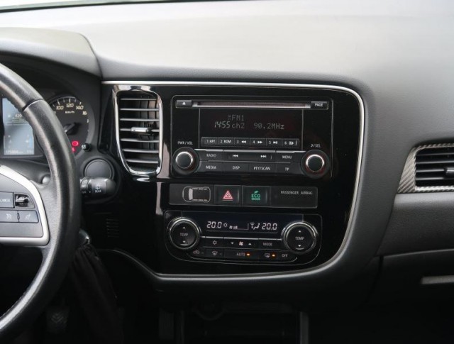 Mitsubishi Outlander  2.0 