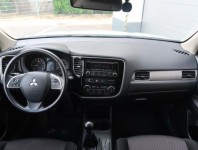 Mitsubishi Outlander  2.0 