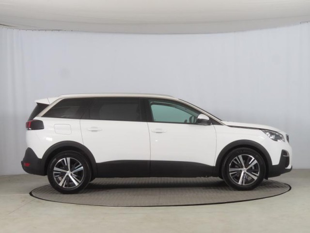 Peugeot 5008  PureTech 130 