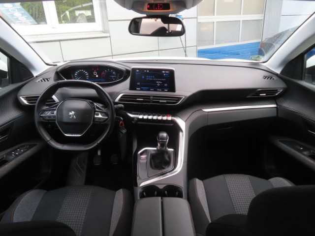 Peugeot 5008  PureTech 130 