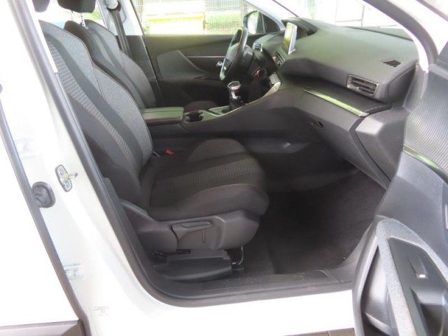 Peugeot 5008  PureTech 130 