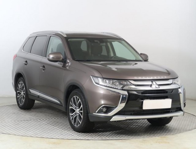 Mitsubishi Outlander  2.2 DI-D 