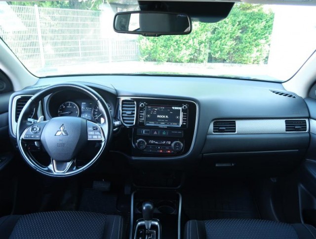 Mitsubishi Outlander  2.2 DI-D 