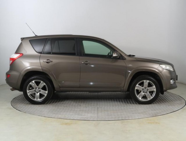 Toyota RAV 4  2.2 D-4D 